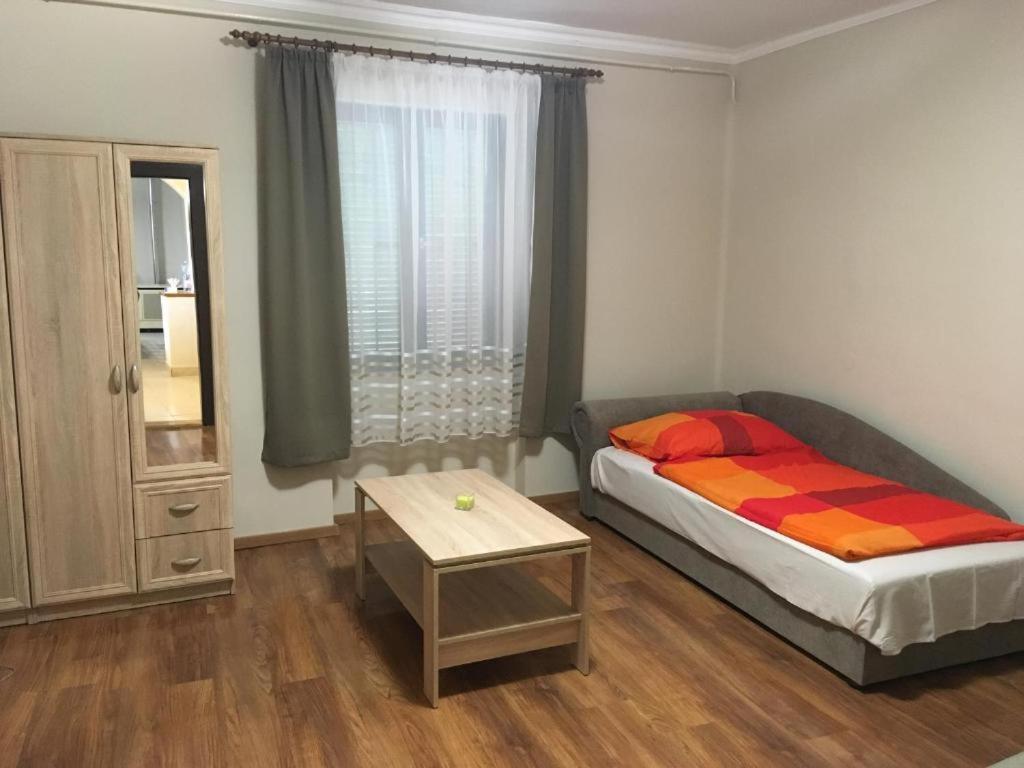 Hotel Vadaszhaz Egyhazasradoc Exterior foto